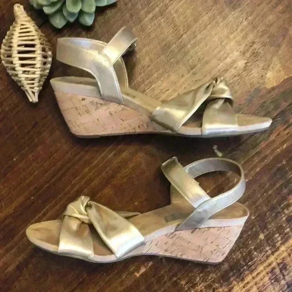 St. John’s Bay | Cork Wedge Gold Metallic Sandals - Picture 4 of 6